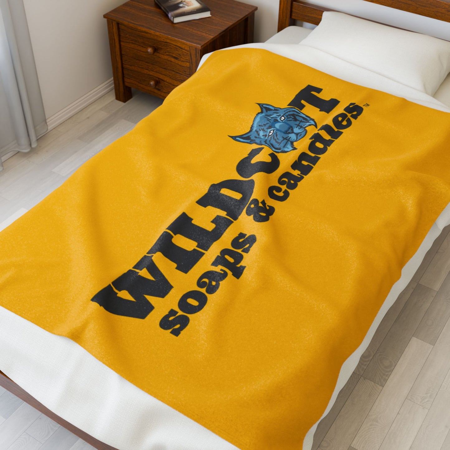 Cozy Velveteen Plush Blanket - Perfect for Home Decor & Gifts